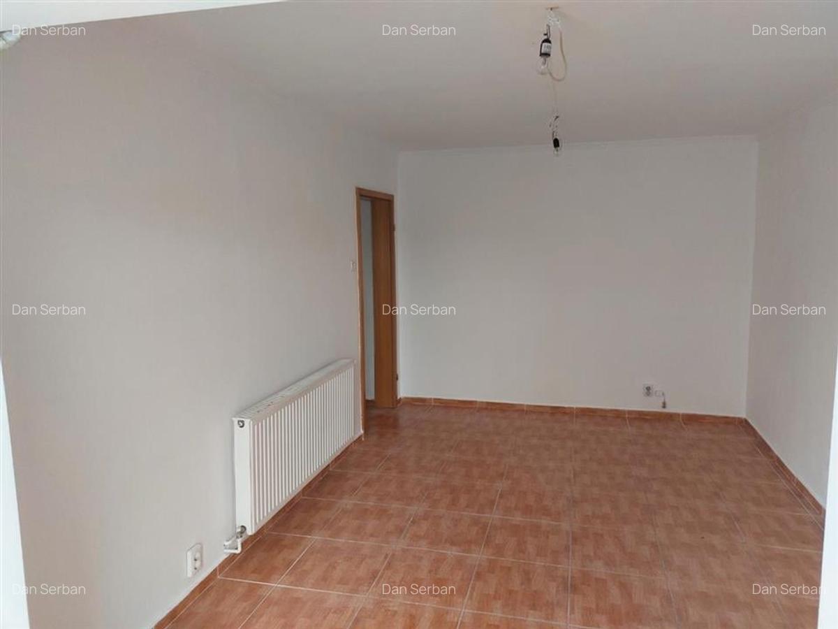 Spațiu comercial, 52 mp în Calea București - 7