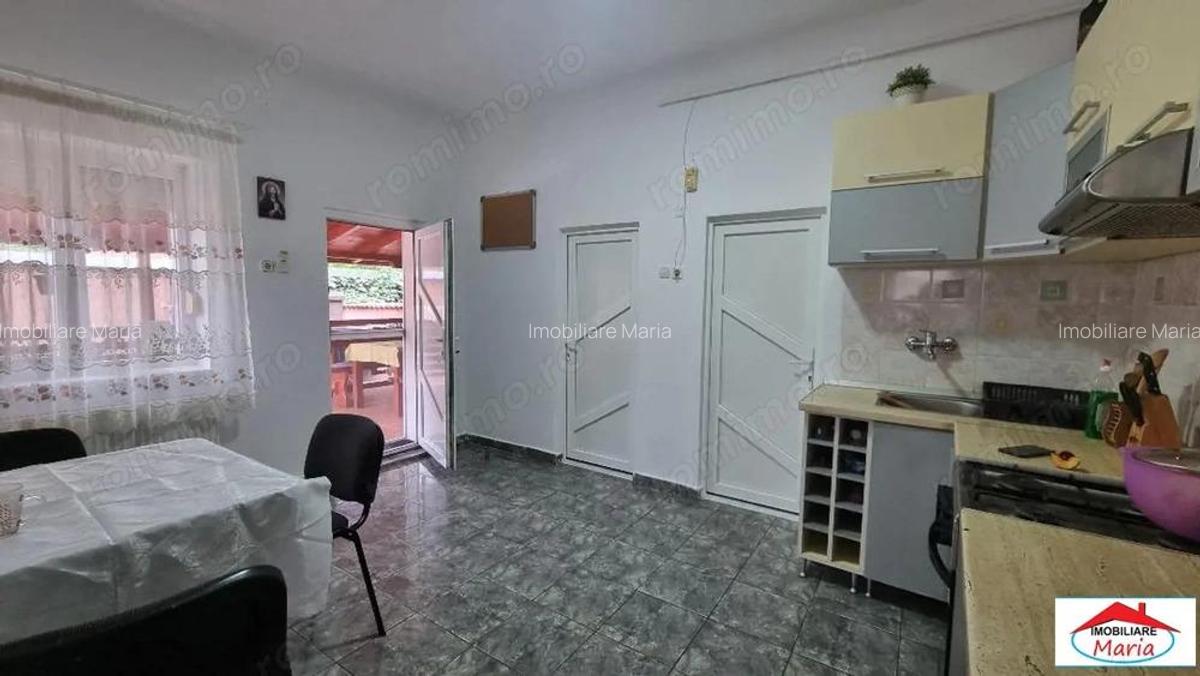 Casa solida situata semicentral cu acces auto, 159000 Euro - 5