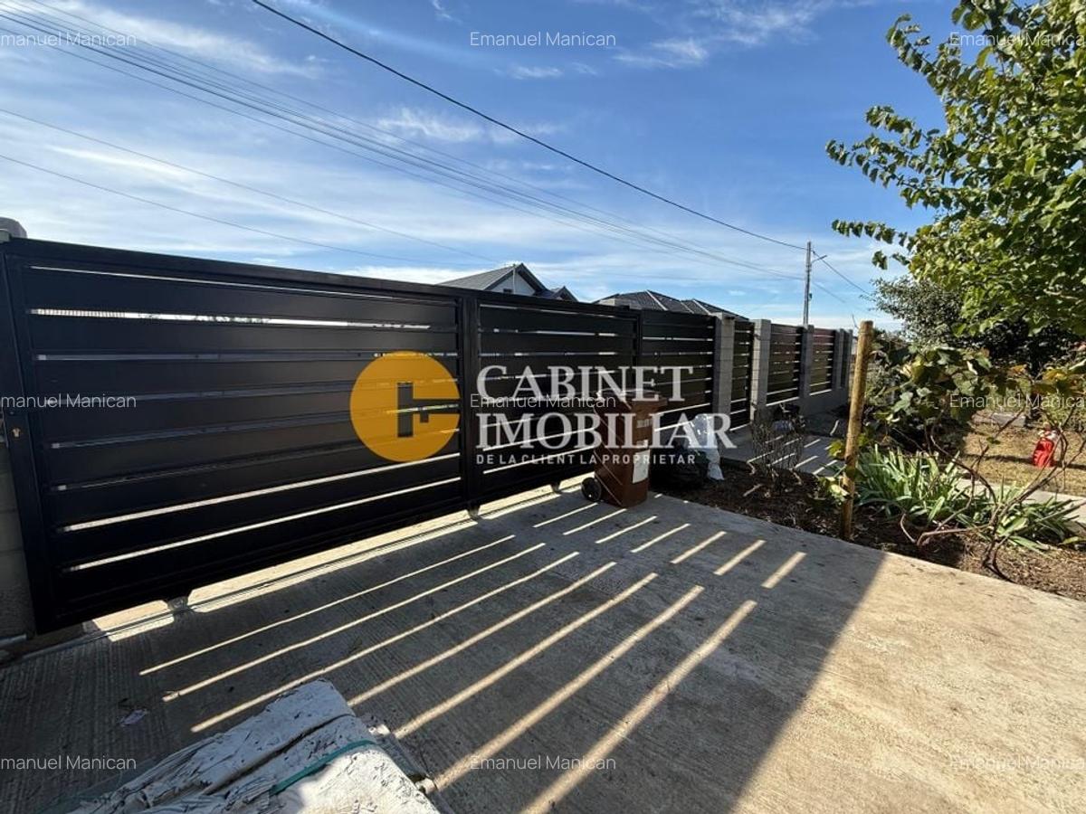 Aroneanu - Casa la asfalt - 420mp teren - 3 camere - Canalizare - 3