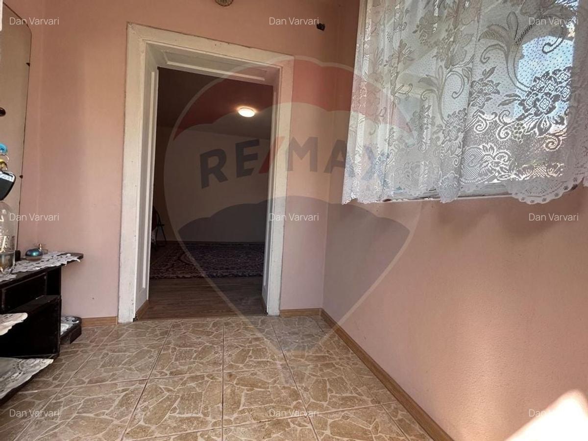 Casă cu 5 camere în Tulca - 8