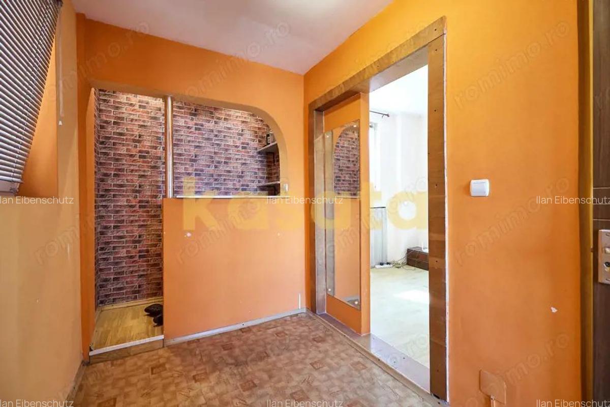 Casa cu 4 camere si curte | zona Regie | teren 252 mp - 12