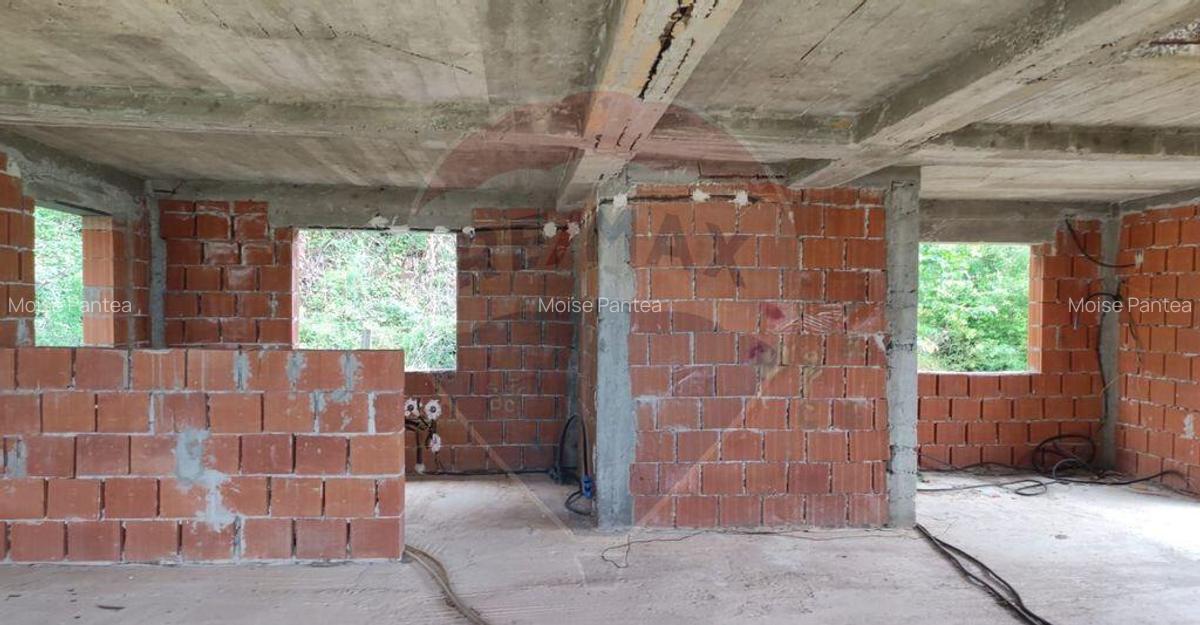 Casa de vacanta cu 6 camere de vanzare Suncuius - 9