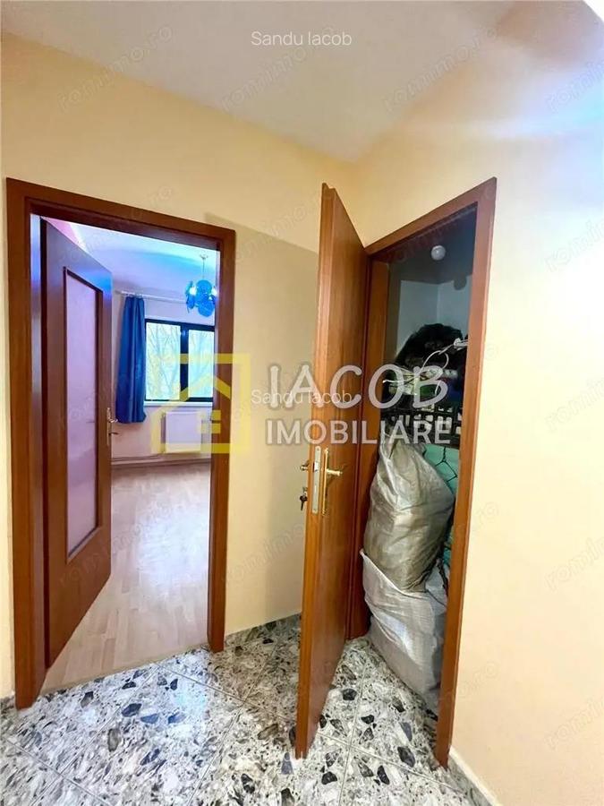 Apartament 3 camere decomandate, etaj 1, str. Narciselor 15, Bacau - 5
