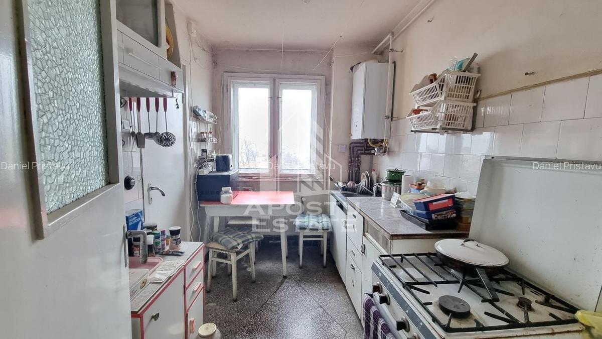 Apartament cu 4 camere decomandat, mobilat în Cetății - 3
