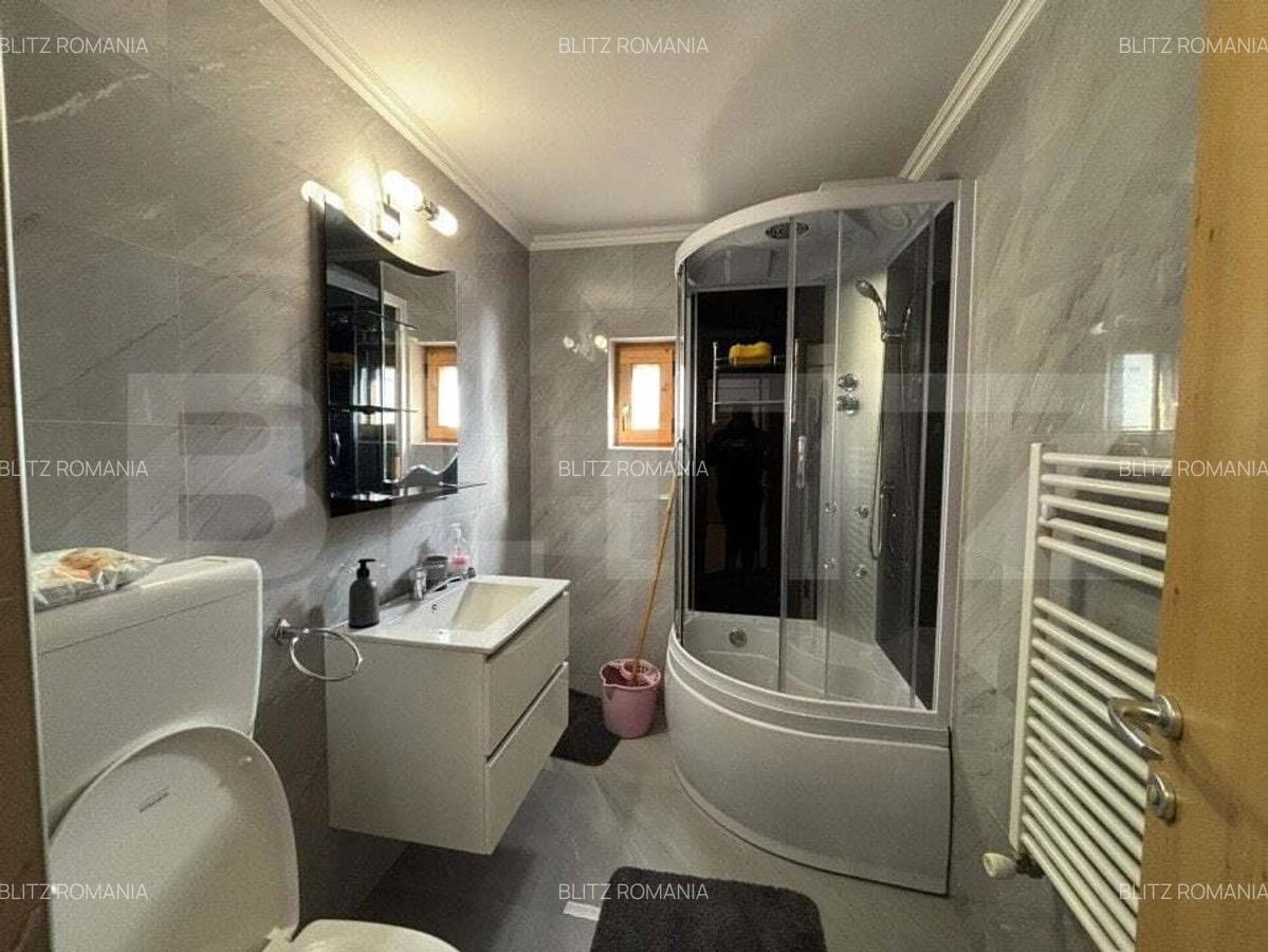 Apartament de vanzare, cu 2 camere, 54 mp, cartier Bradet - 1