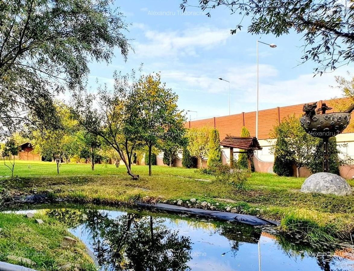 Spațiu comercial, 1800 mp în 13 Decembrie - 9