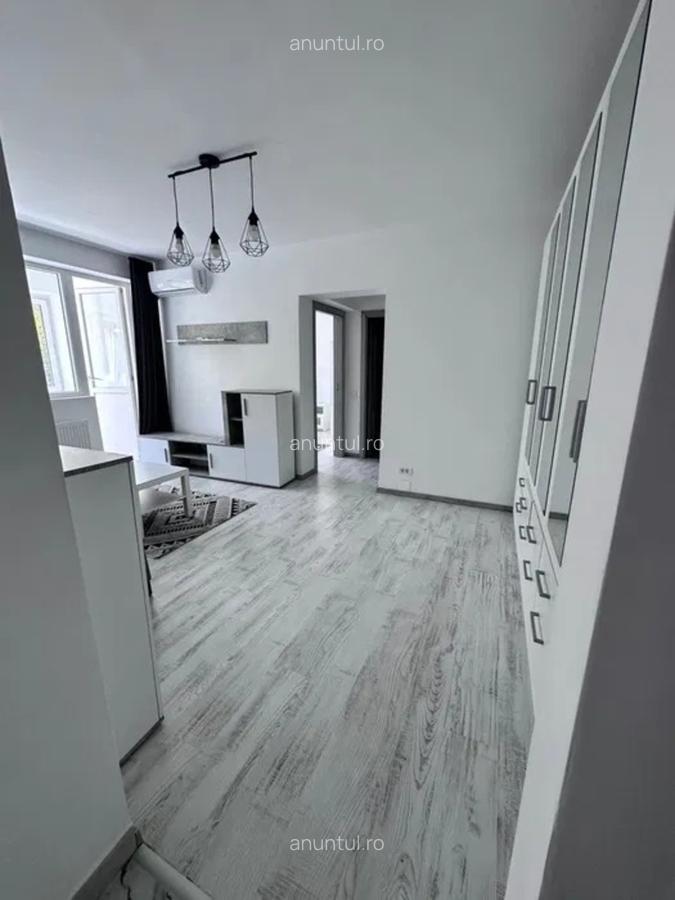 Pajura, metrou Jiului, Apartament 2 camere Centrala Proprie, et.2/3 - 4