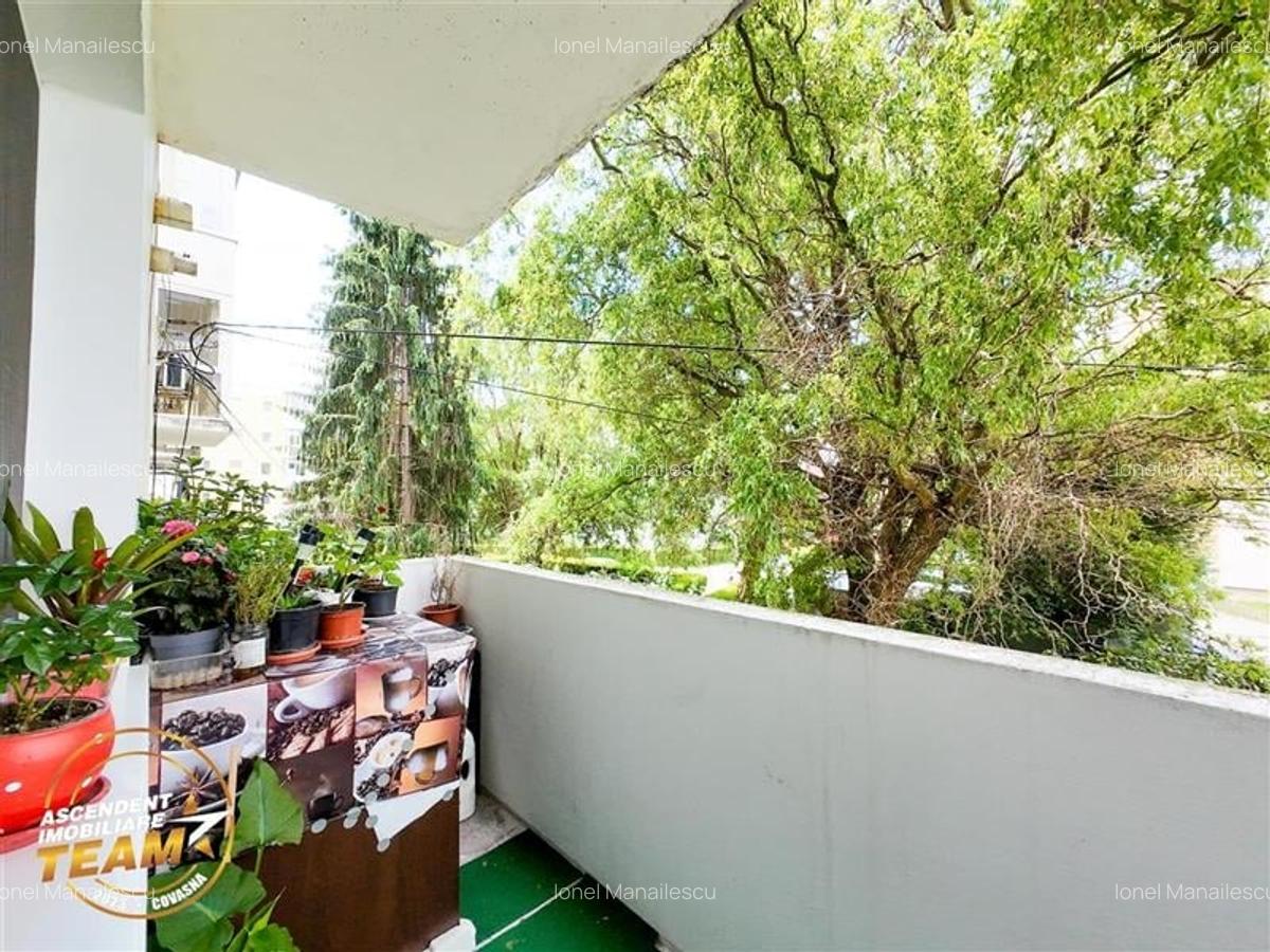 LIVE!Decomandat,pe 4camere,zonare linistita,compozitie frumoasa,facilitati, Leni - 3