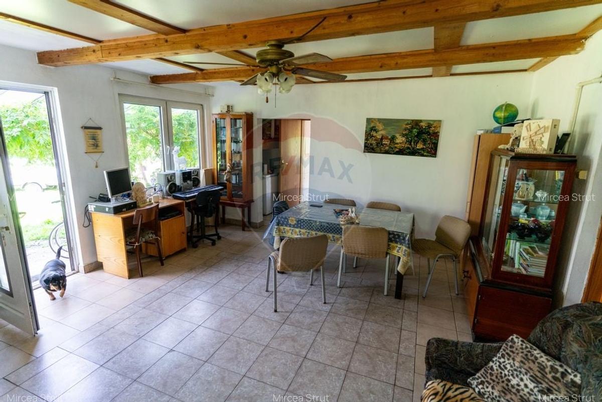 Casa / Vila cu 10 camere amplasate in 2 corpuri de cladire de vanzare - 35