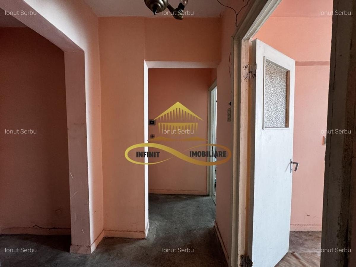 Apartament cu 2 camere decomandat etaj 2 din 7 cu lift - de vanzare - 3