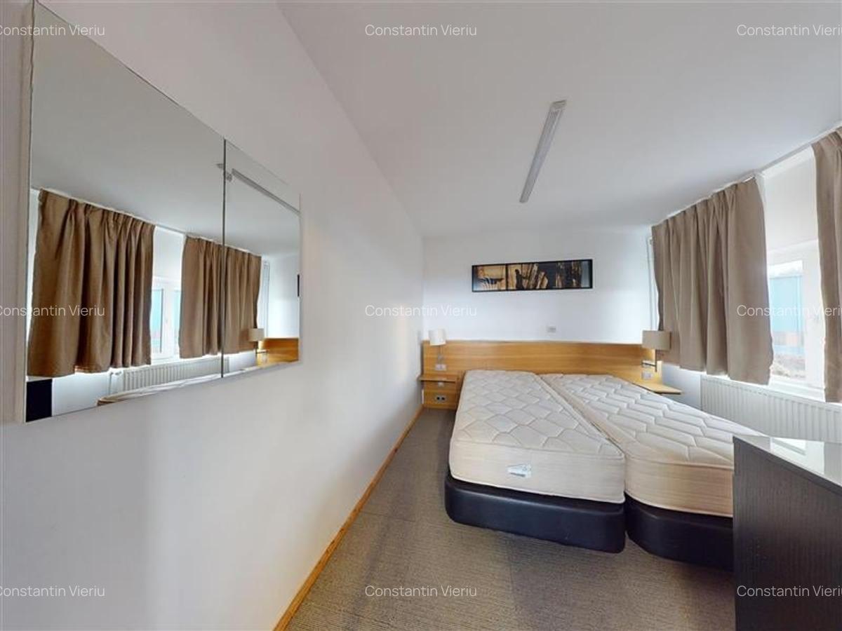 LIVE! Motel sub proiect inovator,design eco-friendly,confort optimizat,Cristian, - 31