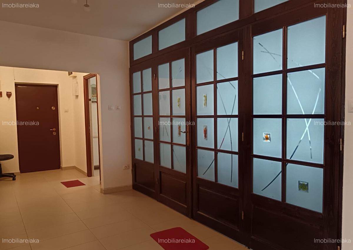 Central, spatiu comercial 90mp - 4