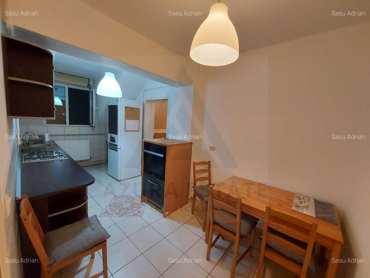 Apartament renovat tip mansarda pivnita si parcare privata in Strand - 9