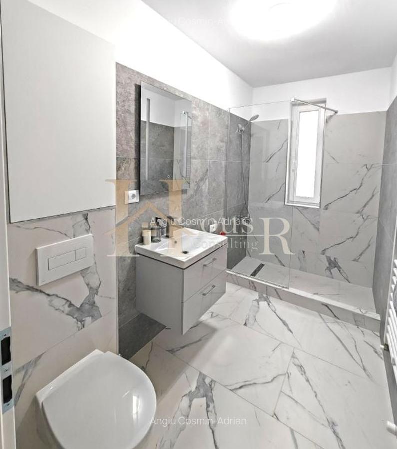 Etajul 1. Bucatarie inchisa. Mobilier si electrocasnice de calitate superioara. - 13