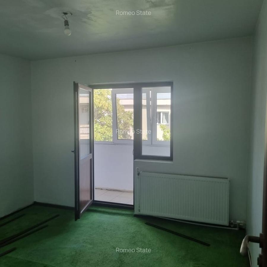APARTAMENT CU 3 CAMERE DE VANZARE - 4