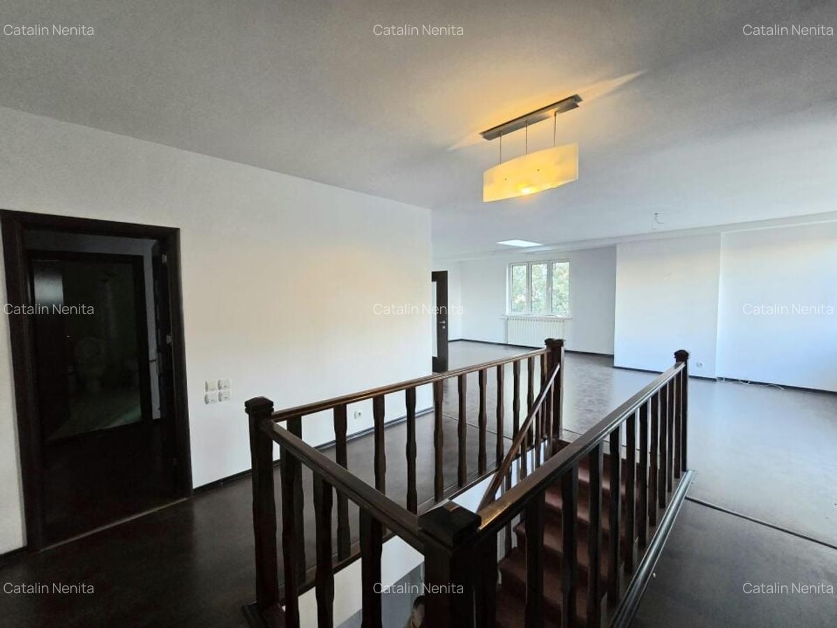 Apartament cu 6 camere nedecomandat în Moșilor - 22