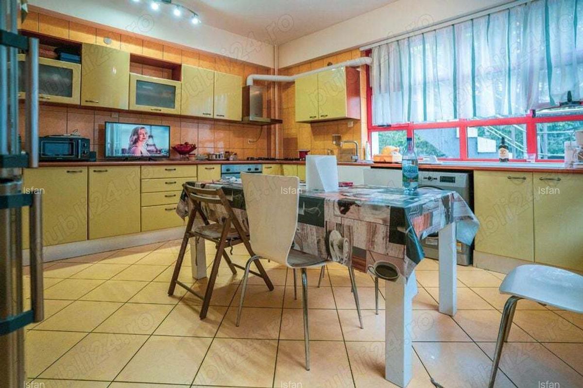 Casa de vanzare. 390000 negociabil - 5