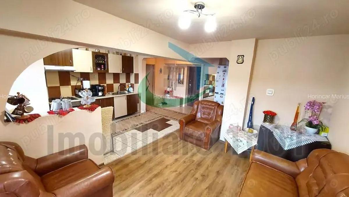 Apartament 3 camere, Vasile Alecsandri, etaj superior, zona Shopping Park Baia Mare - 2