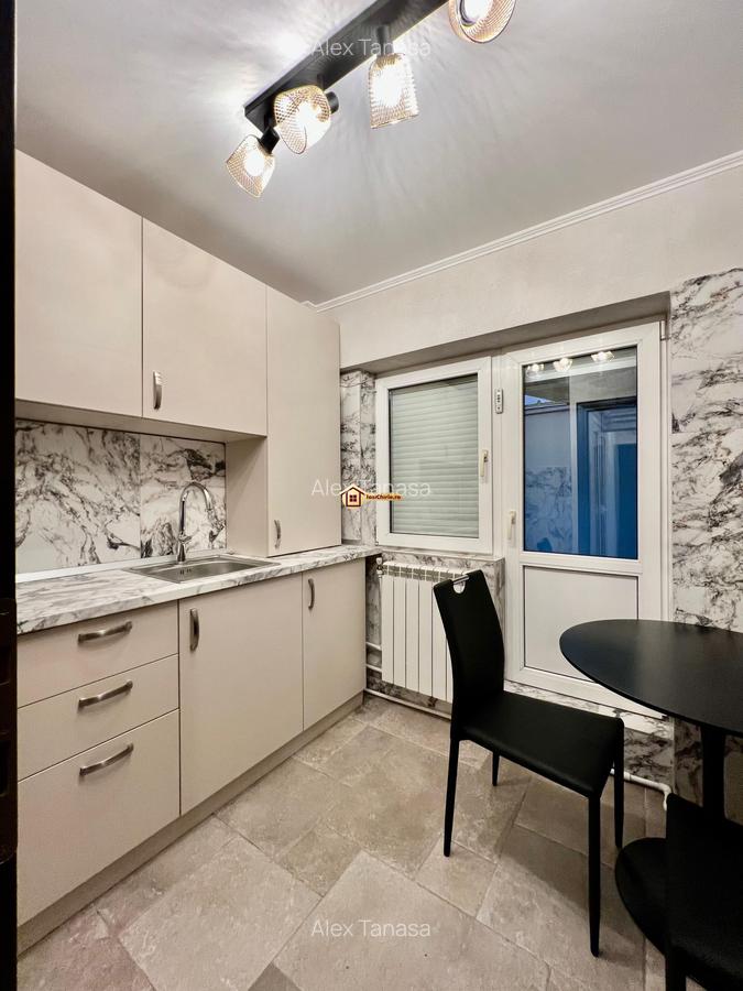 Apartament cu 3 camere decomandat, mobilat în Hala Centrală - 9