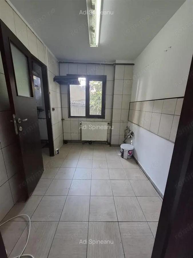 3 camere zona G. Lazar centrala. parter - 13