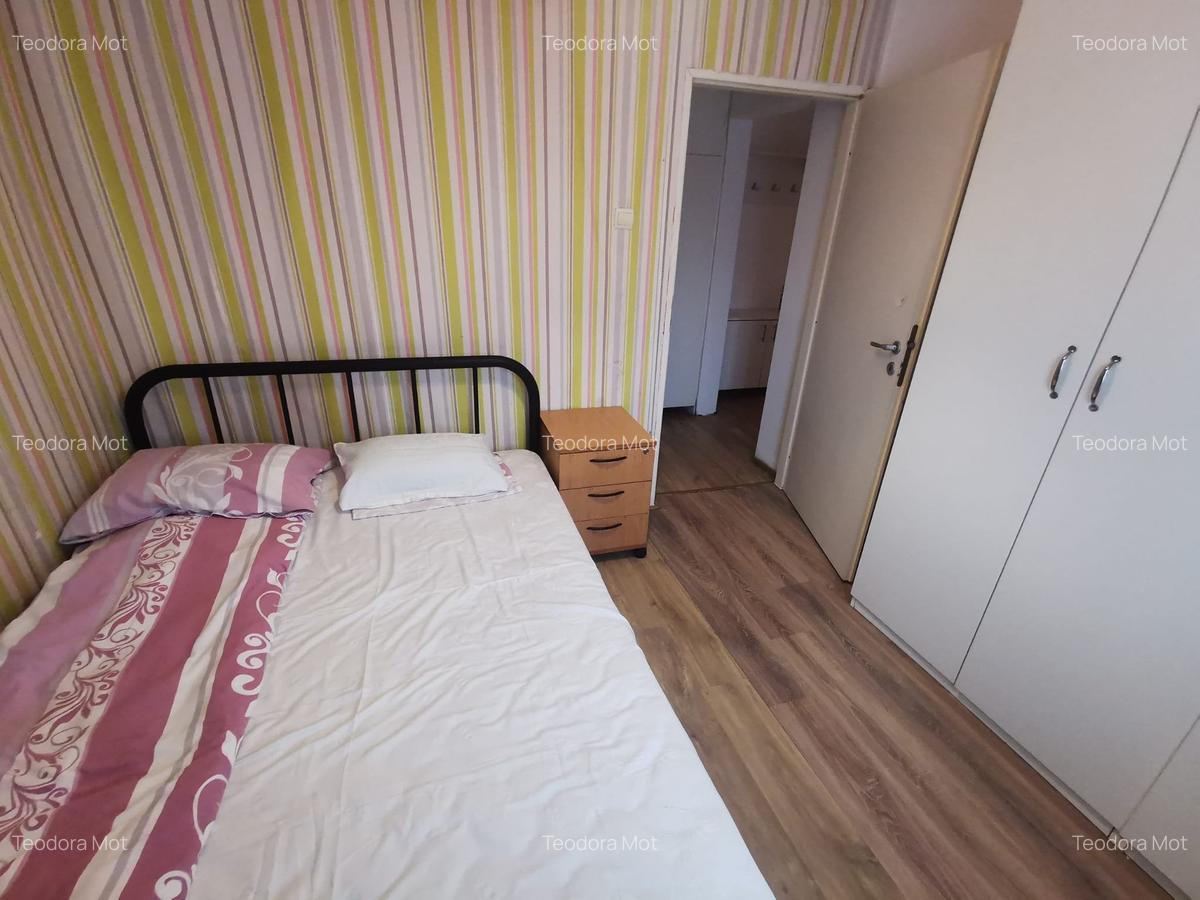 Apartament cu 4 camere decomandat în Dâmbovița - 14