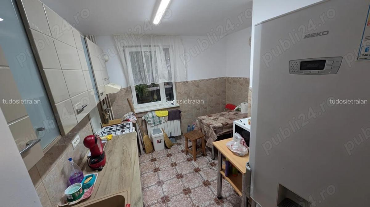 Inchiriere ap. 3 camere Dristor, langa benzinaria Moll, Zona linistita - 4