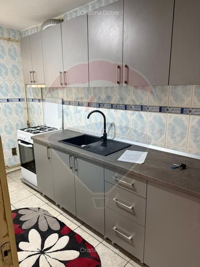 Apartament cu 3 camere de inchiriat in zona Craiovita Noua - 3