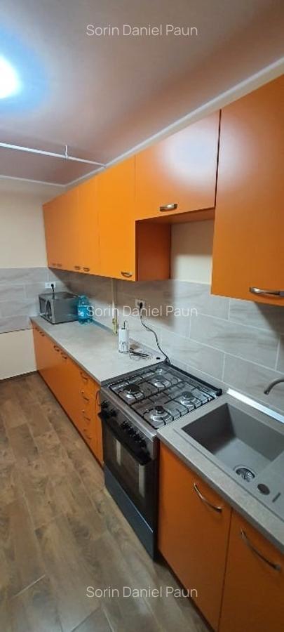 Aartamenr, renovat, zonă liniștită - 3