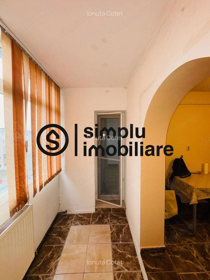 Apartament 2 camere, decomandat -1 MAI - 19