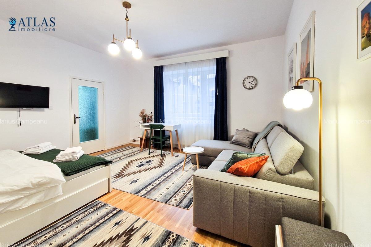 Apartament cochet de 2 camere, lângă Piata Sfatului, priveliste, intimitate - 2
