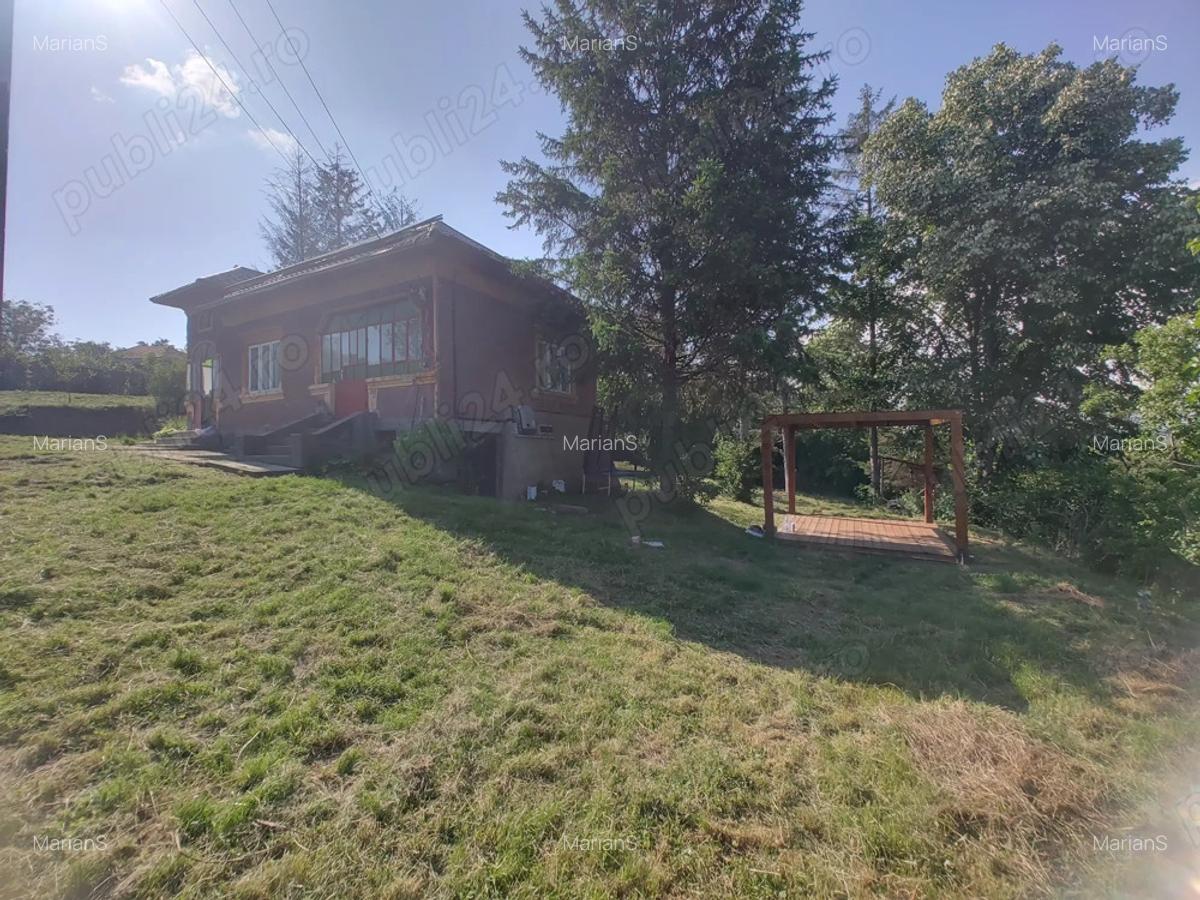 Casa batraneasca cu teren in sat Schitu Scoicesti, com Leordeni, Arge? - 1