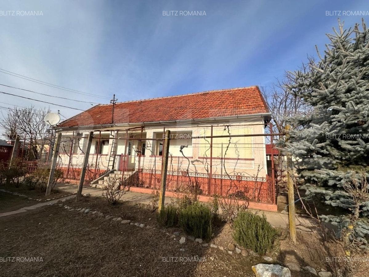 Casa de vanzare, cu 2 camere, 65 mp, Oradea - 1