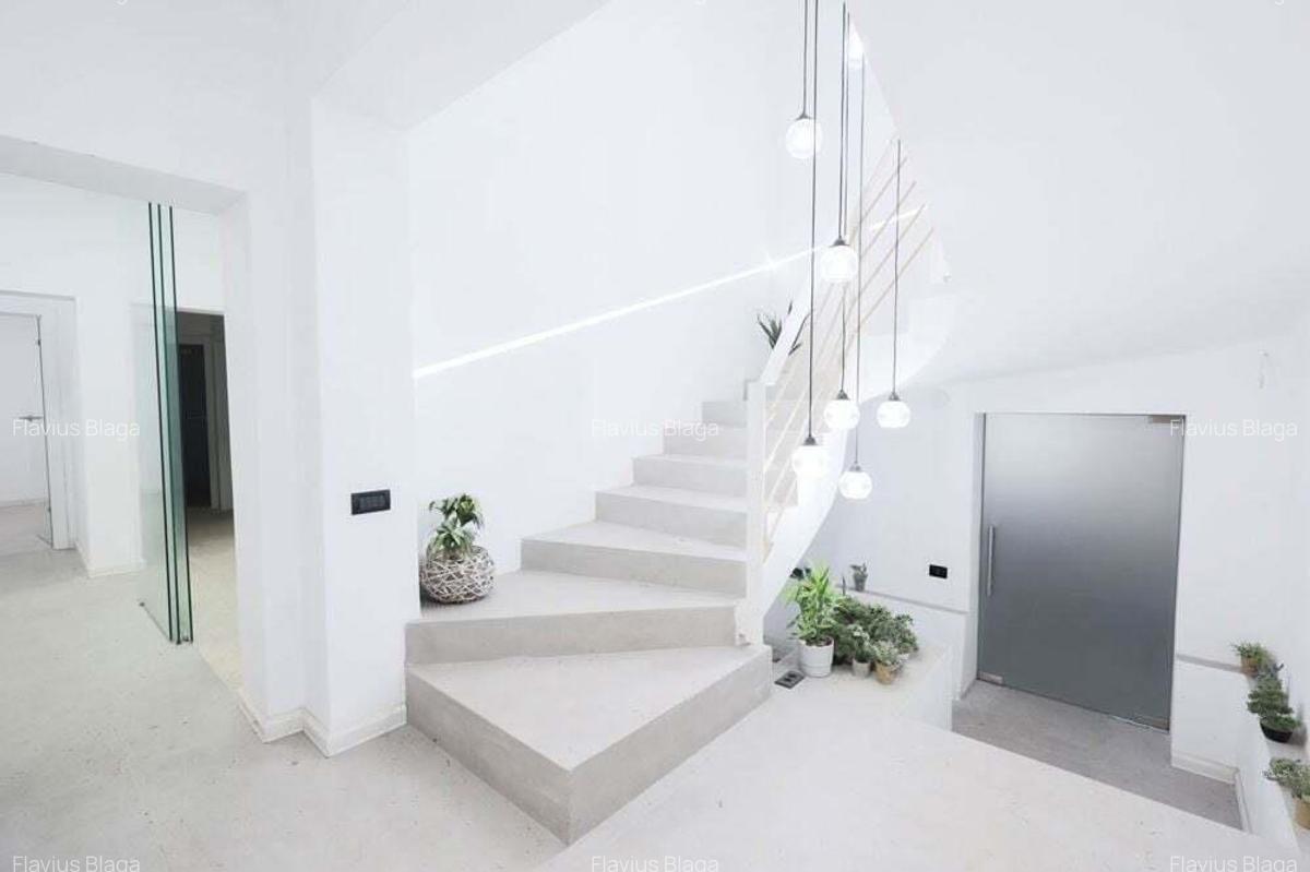 Cladire cu destinatie multifunctionala in zona Podgoria Comision 0 - 1 Cladire cu destinatie multifunctionala in zona Podgoria Comision 0 - 1