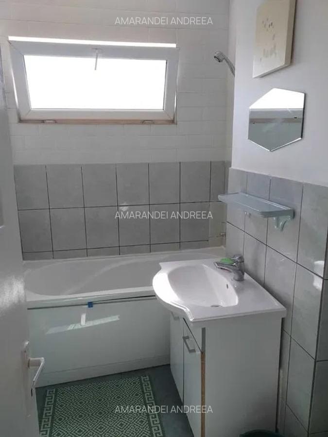 Apartament cu 2 camere, etajul  3/4 zona  Podu Ros - 8