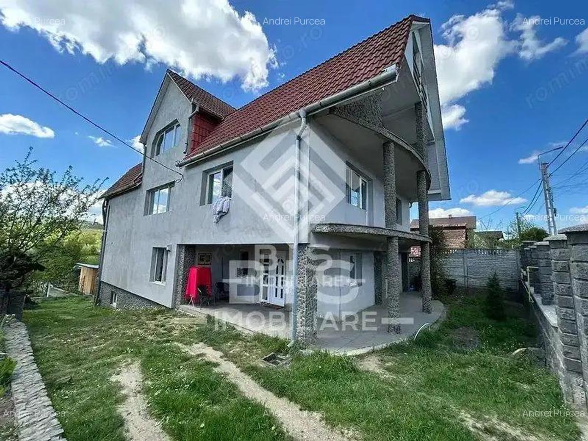 Casa spatioasa pe 3 nivele - Sigmir - 1