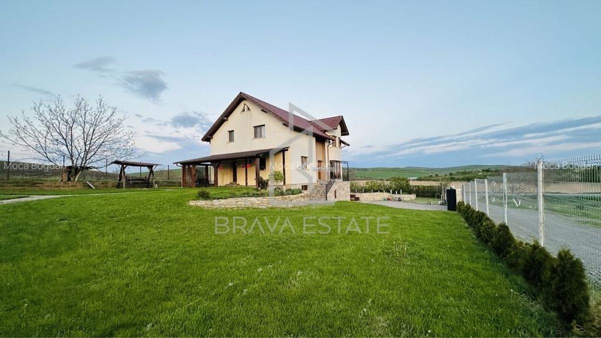 Casa 5 camere 260mp, garaj, terasa,livada, In Apahida - 1