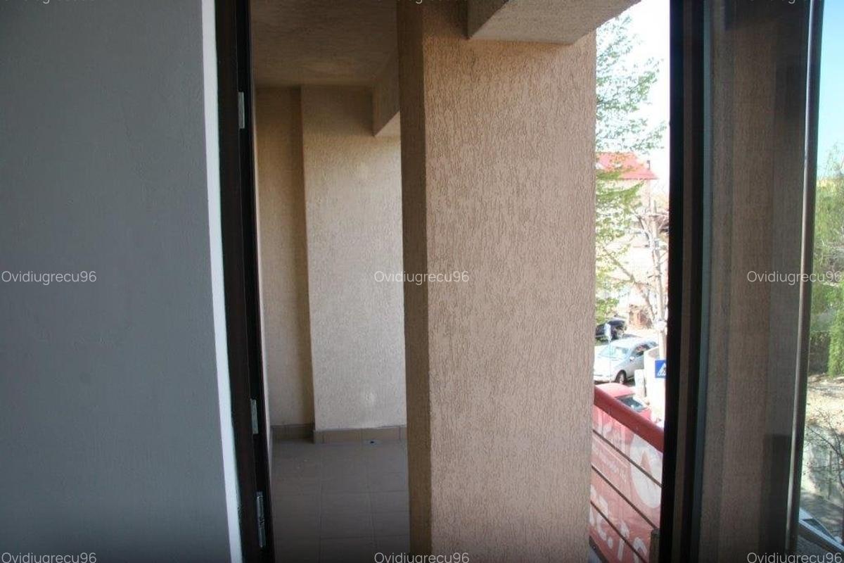 Proprietar inchiriez 180 mp - 10