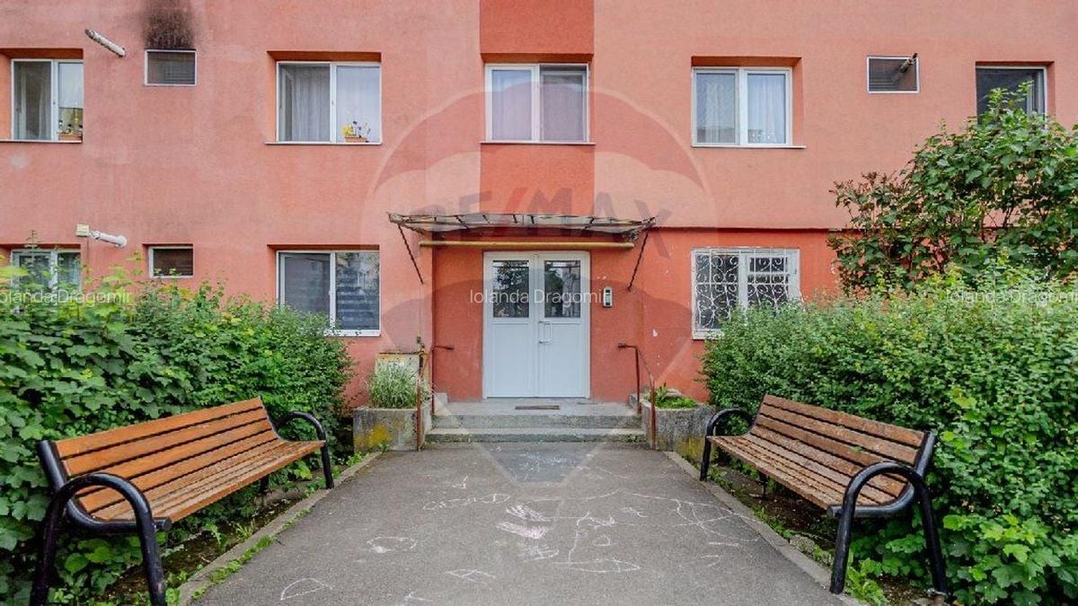 Apartament 2 camere, decomandat, parter + beci + 2 parcari =74,000 - 8