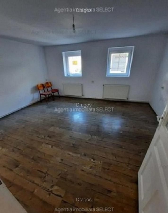 Apartament cu 3 camere decomandat în Centrul Civic - 4