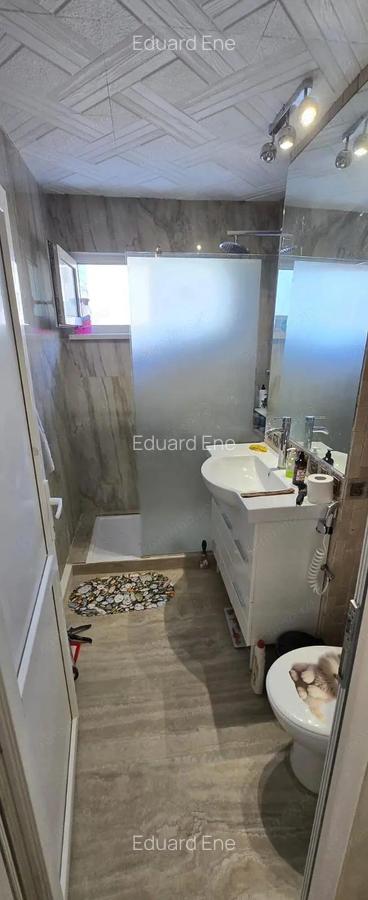 De vanzare apartament 2 camere, zona centrala, etaj 1 - 5