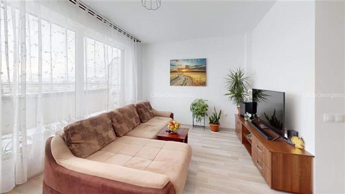 Pe 2 niveluri, Penthouse modern la bulevard, parcare si boxa, Tractorul  Nou, Br - 13