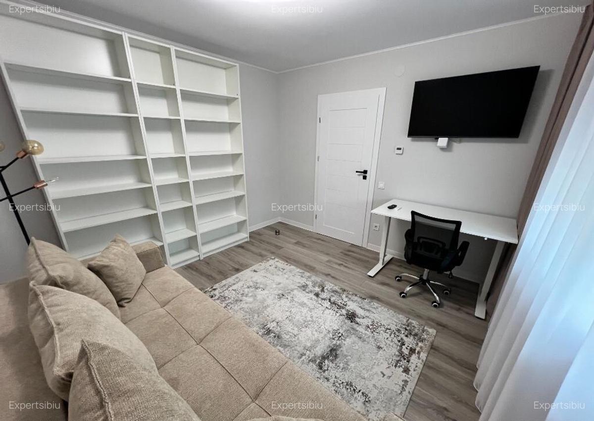 Inchiriere casa 4 camere decomandate ?elimbar, str. Triajului - 7