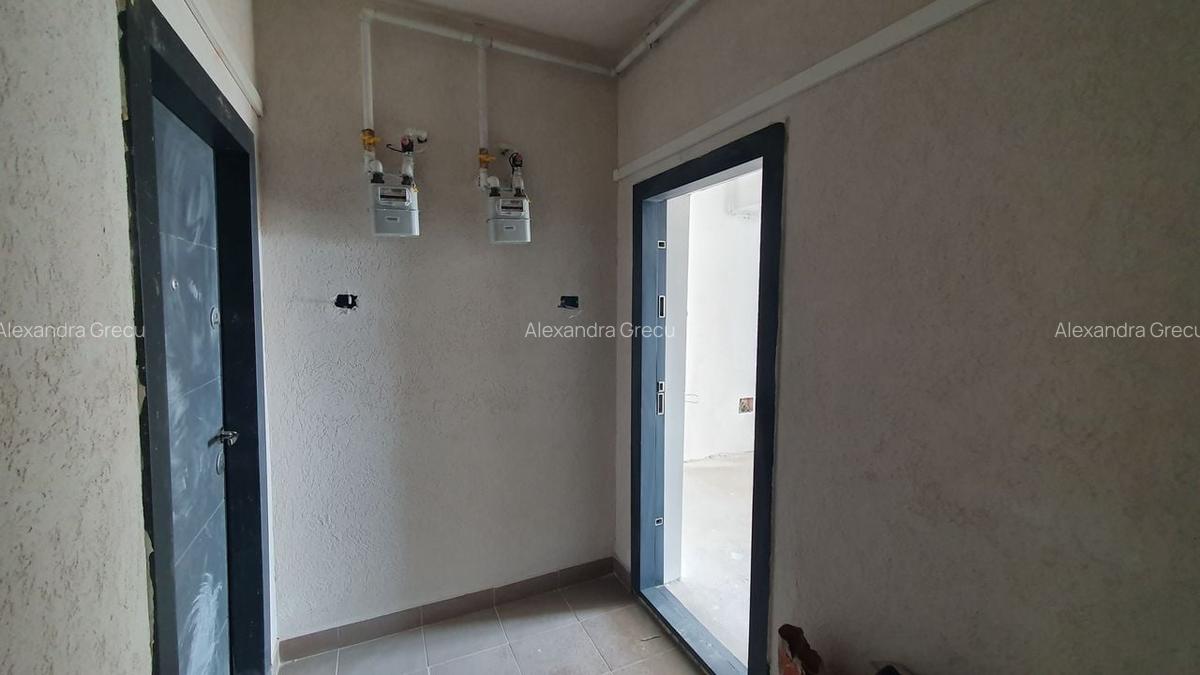 Apartament cu 3 camere decomandat în Apărătorii Patriei - 18
