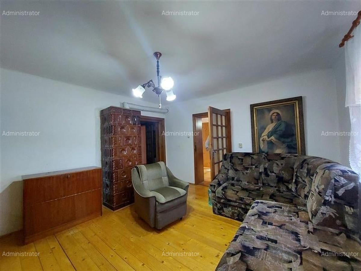 Casa P+M cu anexe in Vladimirescu - 8