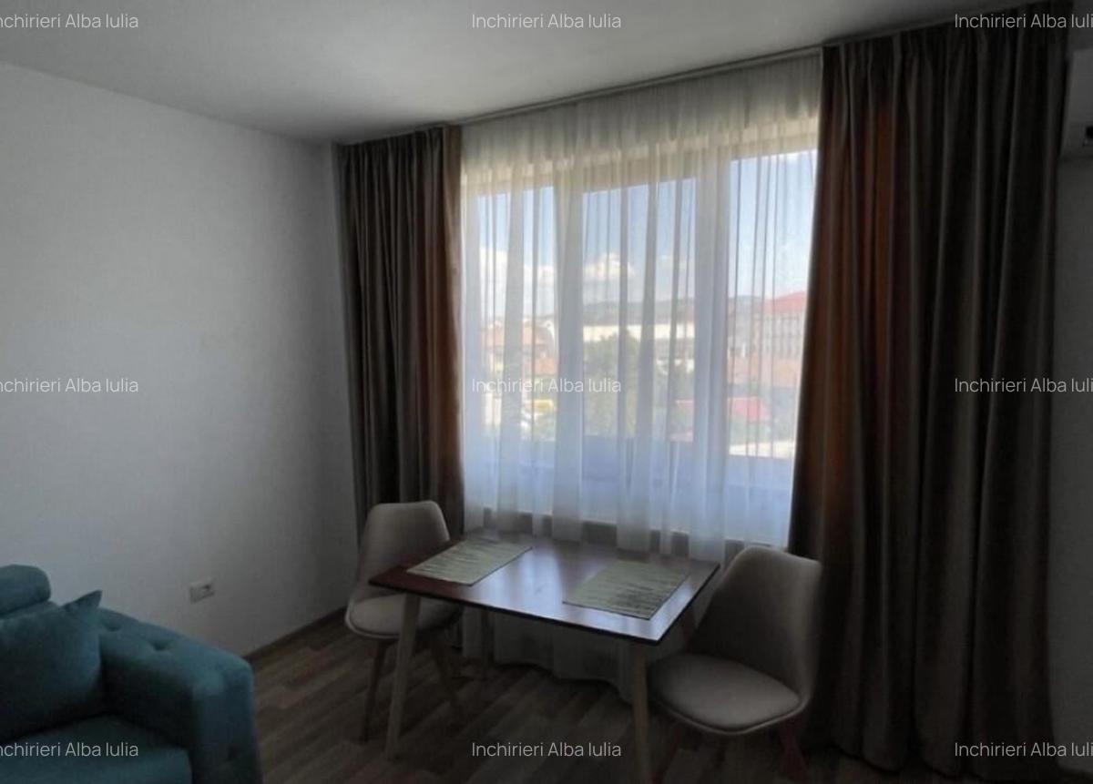 Apartament cu 2 camere, bloc nou, Centru - 3