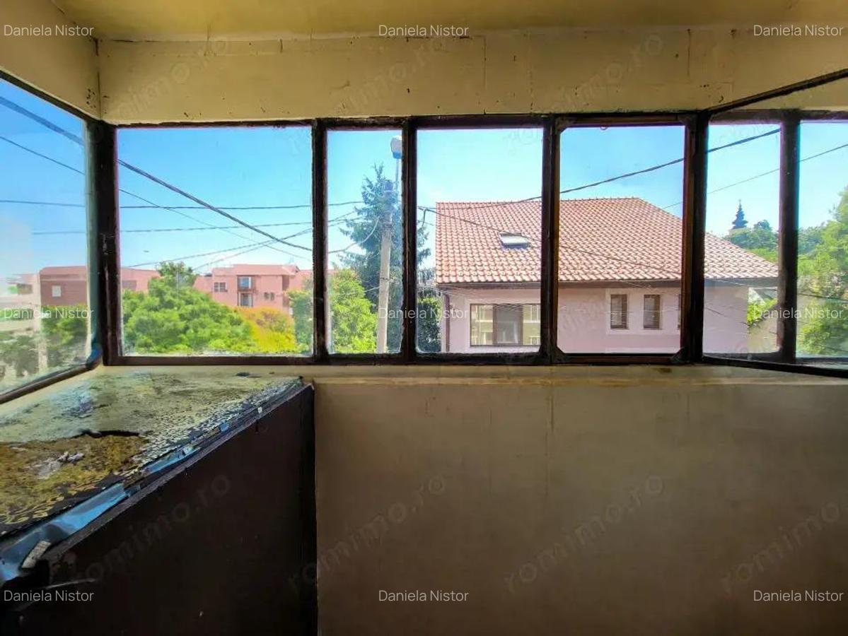 Casa 8 Camere, 3 Apartamente, Singur in curte - 2