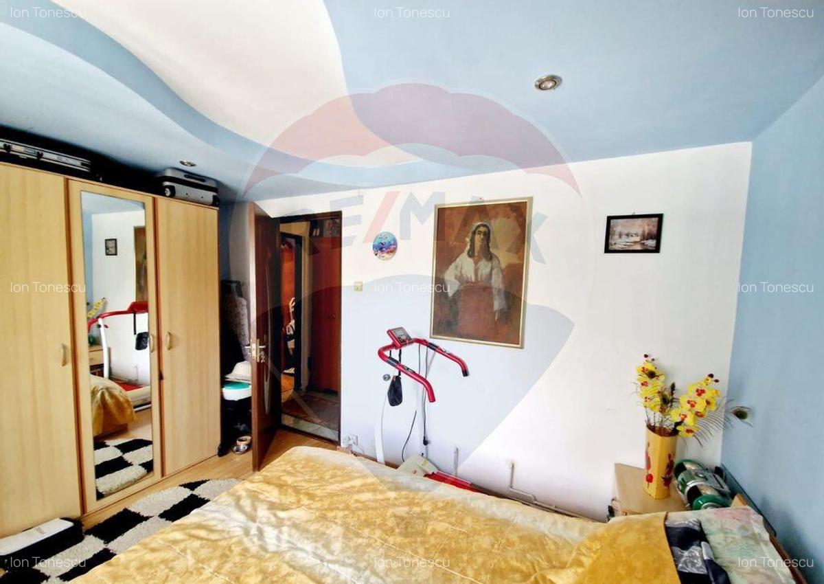 Apartament 2 camere / etaj 2 / Filiasi / zona Biserica Mare - 1