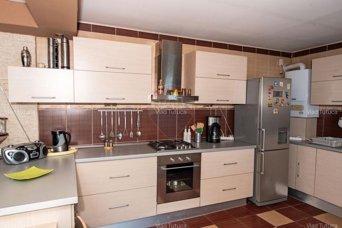 Casa de vanzare in Voluntari, 2 camere, mobilata, loc de parcare - 10