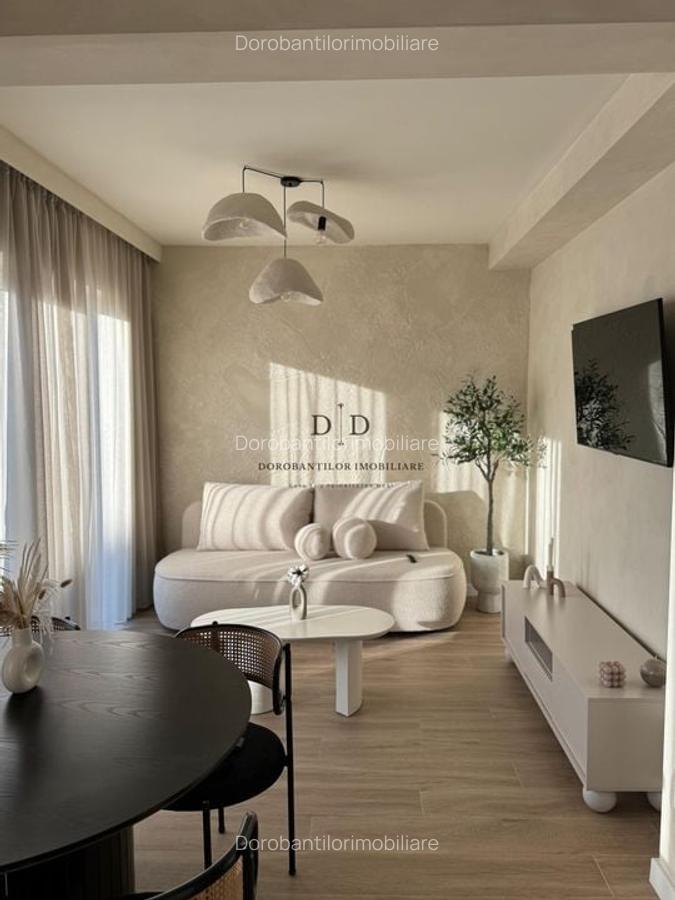 Casa de vanzare | LUX | 3 bai | gradina | terasa | parcare| Floresti - 1