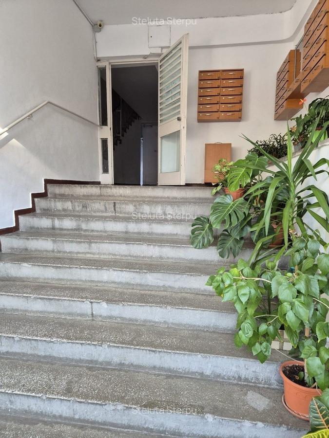 Apartament cu 3 camere decomandat în 1 Mai - 18